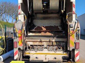 2015-renault-d-wide-1443786-46677518