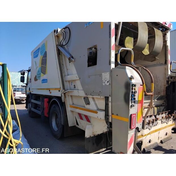 2015 Renault D WIDE-46677520