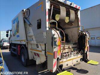 2015-renault-d-wide-1443786-46677521