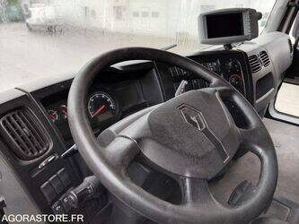 2015-renault-d-wide-1443786-46677526