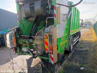 2012-renault-premium-1443788-46677544