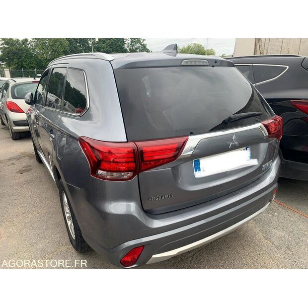 2016 MITSUBISHI Outlander-46677580