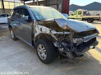 2016-mitsubishi-outlander-1443791-46677585