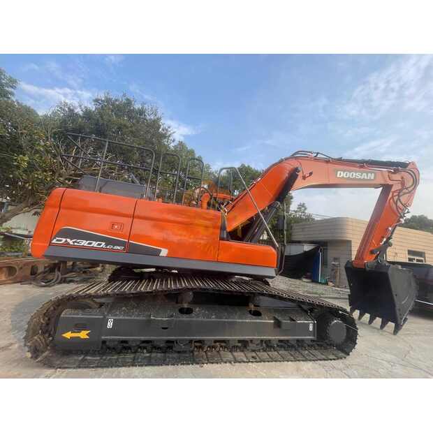 2024 Doosan DX300LCA-46678422