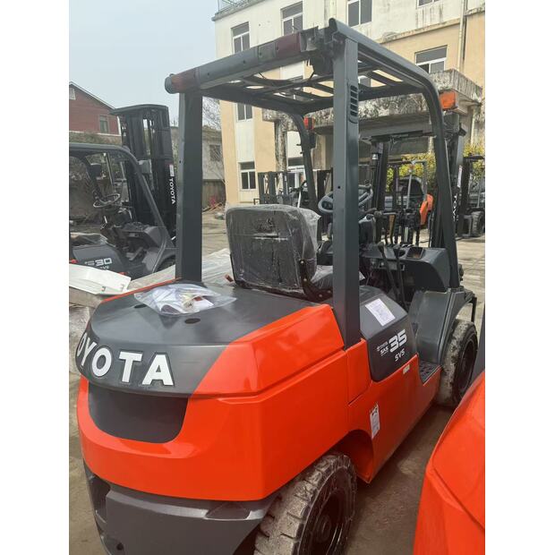 2023 تويوتا 35-46678516