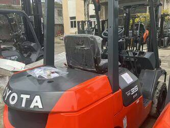 2023-toyota-35-46678516