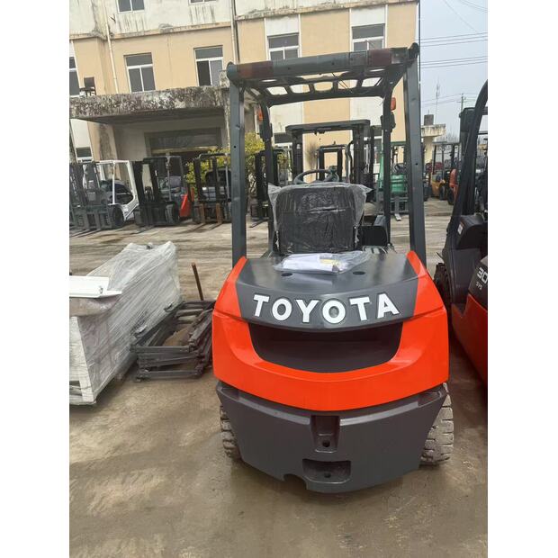 2023 تويوتا 35-46678517