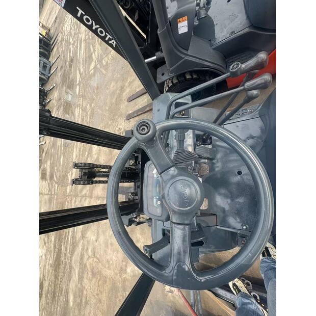 2023 تويوتا 35-46678519