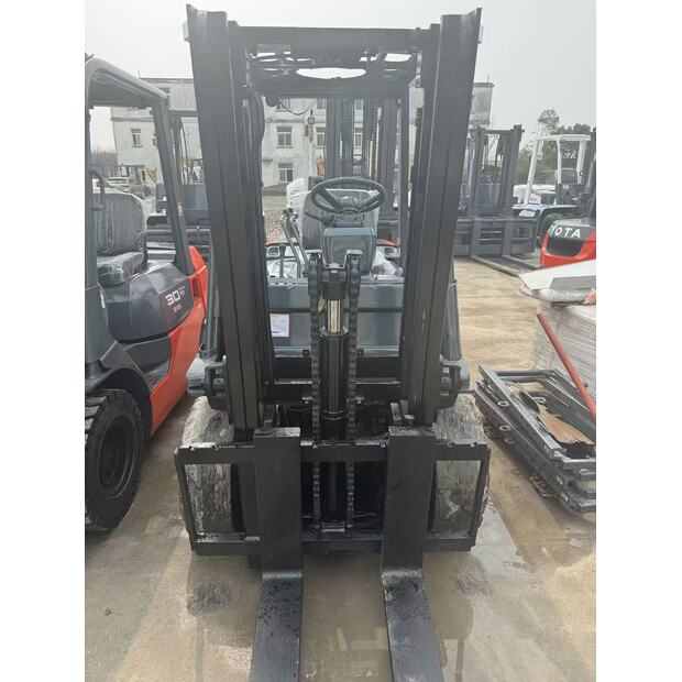 2023 تويوتا 35-46678520