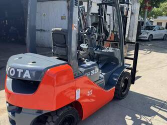 Image de MANUTENTION 2024 Toyota 8FD30 À vendre à Chine