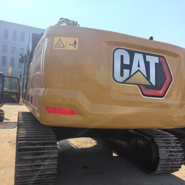 2023 Caterpillar 330-46678813