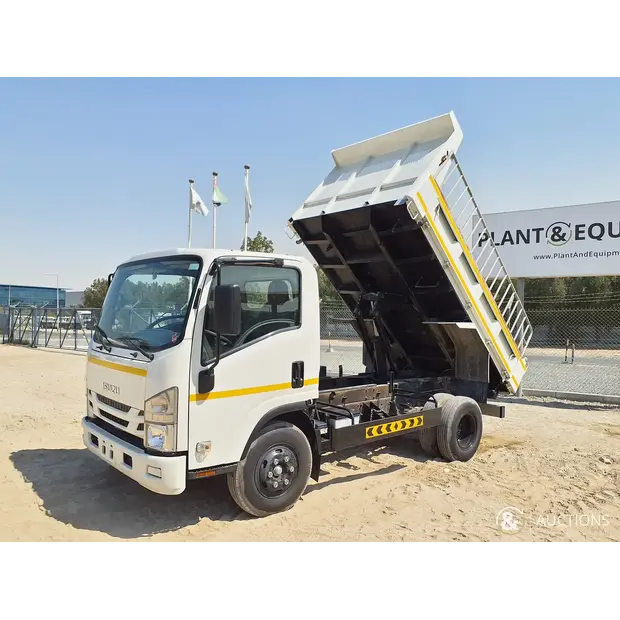 2024 Isuzu NPR-46678932