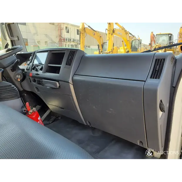 2024 Isuzu NPR-46679008