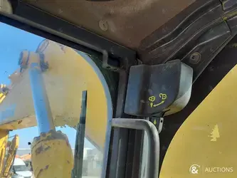 2017-komatsu-pc400lc-8r-1424132-46679132