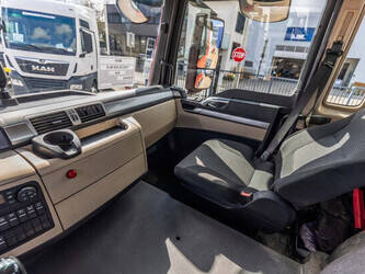 2017-man-tgs-26-420-1443850-46679664