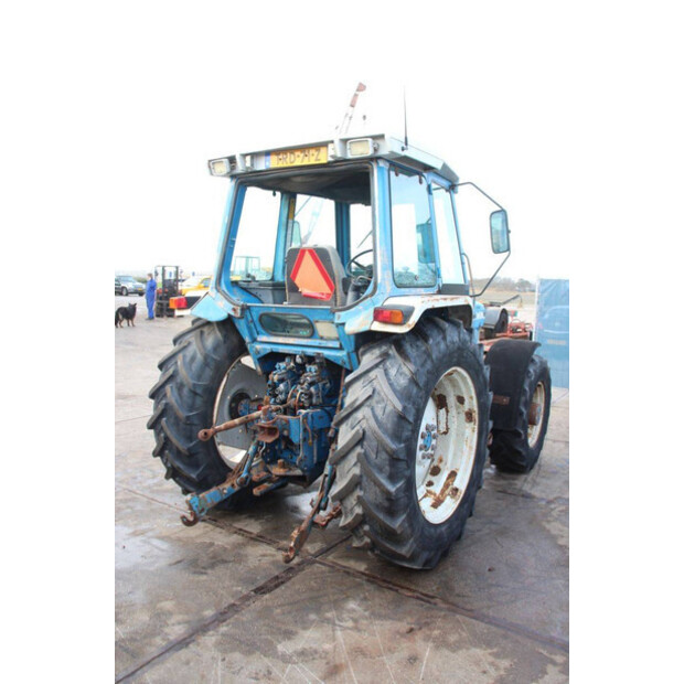 1985 فورد 6610-46680302