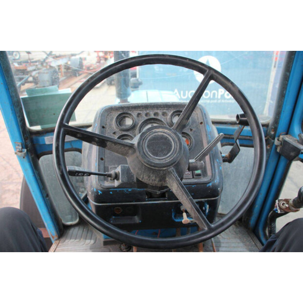 1985 فورد 6610-46680323