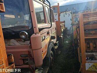 1999-renault-s150-1444015-46696069