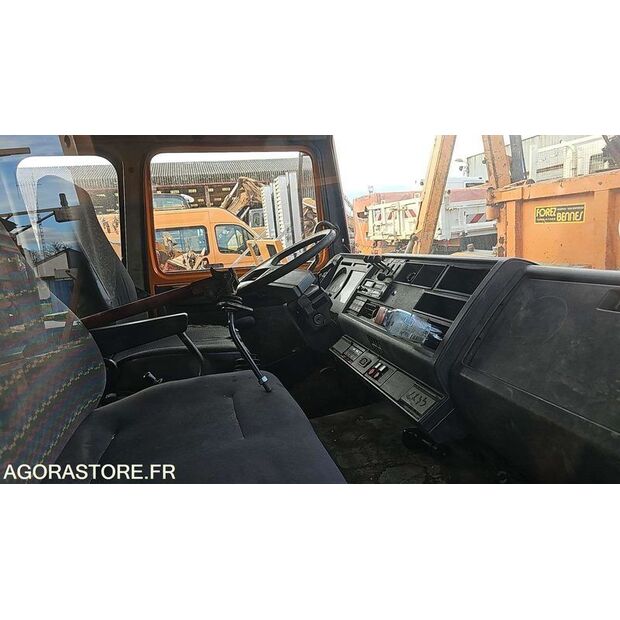 1999 Renault S150-46696070