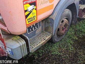 1999-renault-s150-1444015-46696074