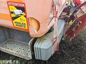 1999-renault-s150-1444015-46696075