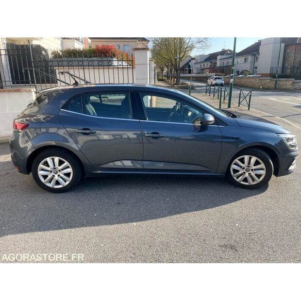 2020 رينو Megane-46696271
