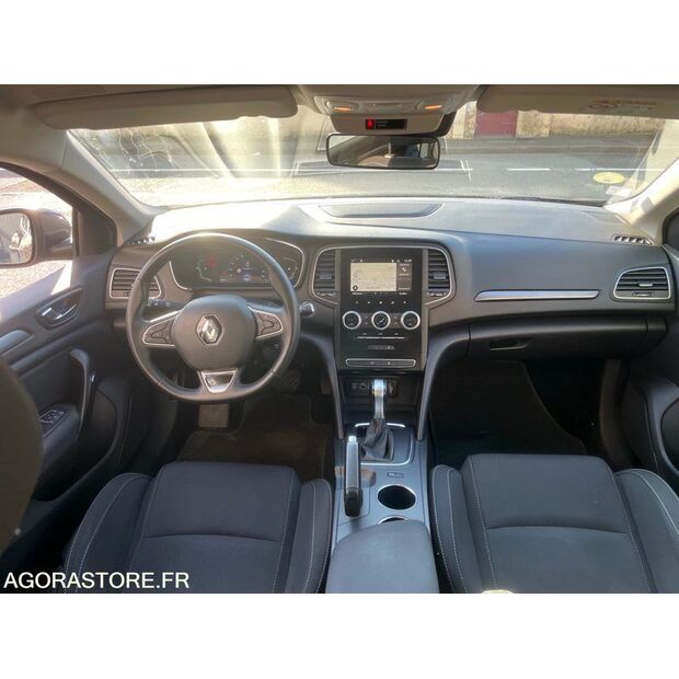 2020 رينو Megane-46696273
