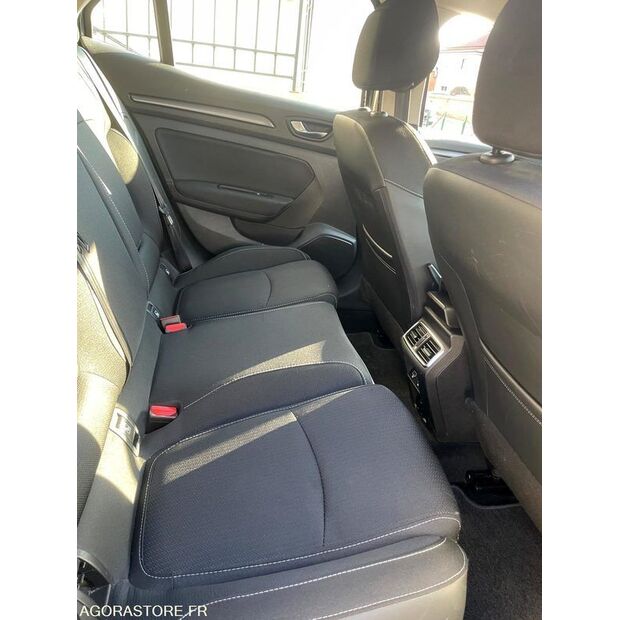 2020 رينو Megane-46696274