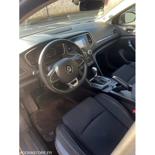 2020 رينو Megane-46696279
