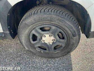 2019-dacia-duster-1444026-46696370