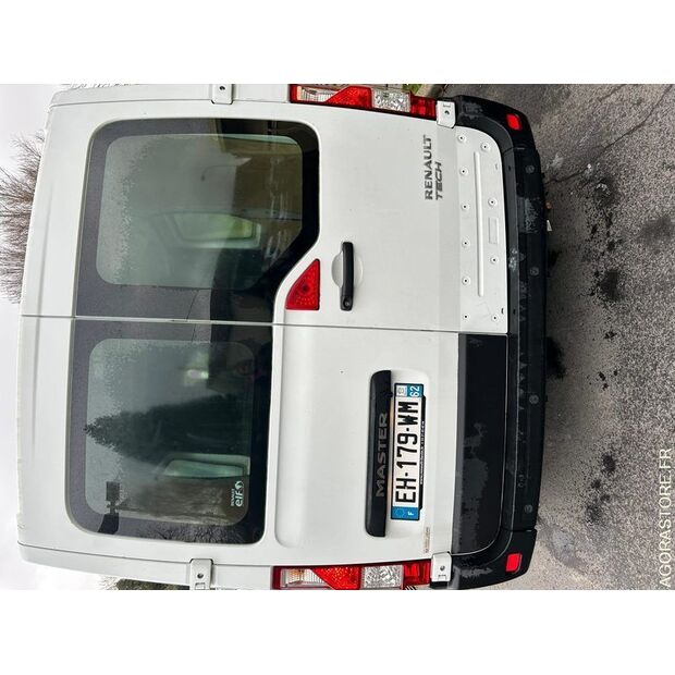 2016 رينو Master-46696411