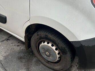 2016-renault-master-1444030-46696413