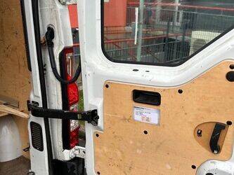 2016-renault-master-1444030-46696415