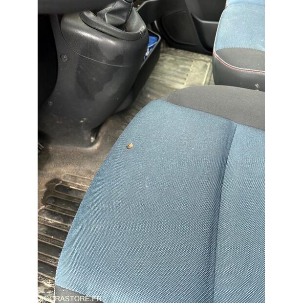 2016 رينو Master-46696419