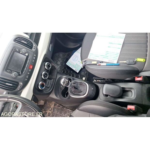 2016 Fiat 500-46696485