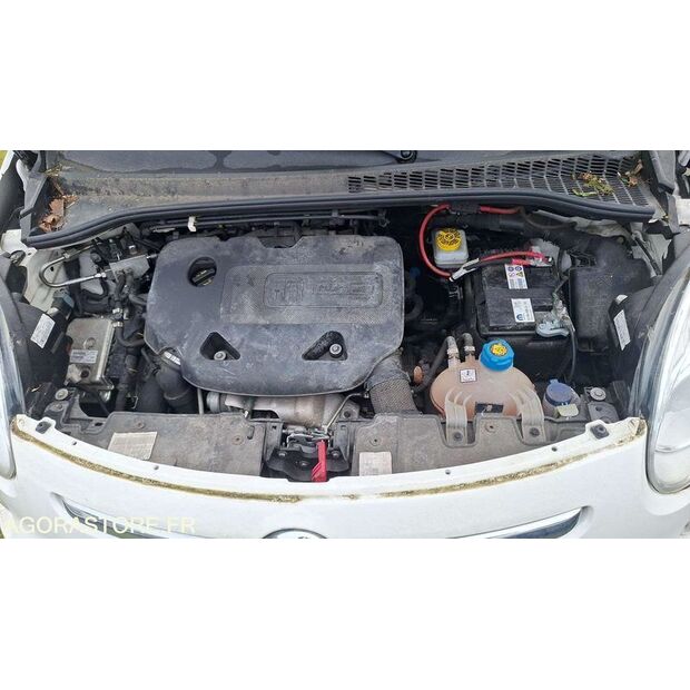 2016 Fiat 500-46696494