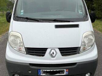 2009-renault-trafic-1444035-46696504