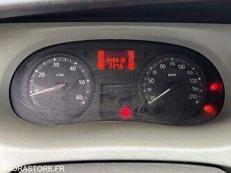 2009-renault-trafic-1444035-46696507