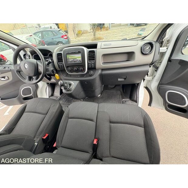 2015 Renault Trafic-46696524