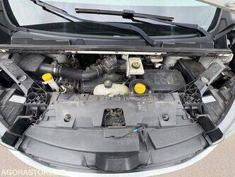 2015-renault-trafic-1444036-46696525