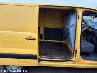 2015-citroen-jumpy-1444037-46696535