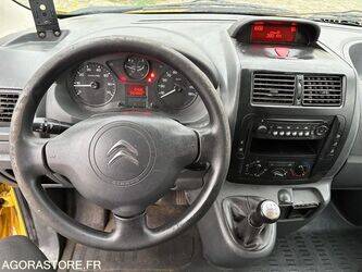 2015-citroen-jumpy-1444037-46696537