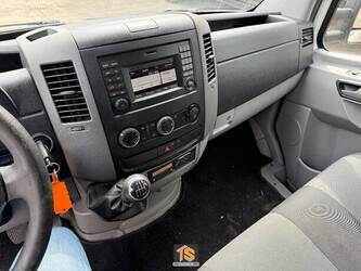 2017-volkswagen-crafter-1444044-46696776