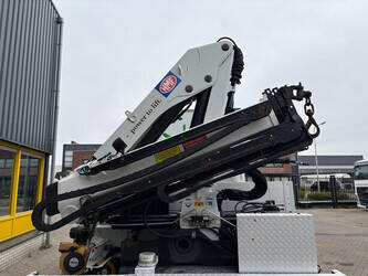 2011-iveco-eurocargo-1444046-46696807