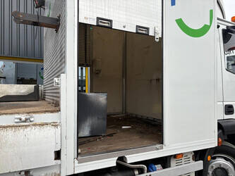 2011-iveco-eurocargo-1444046-46696814