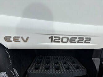 2011-iveco-eurocargo-1444046-46696818