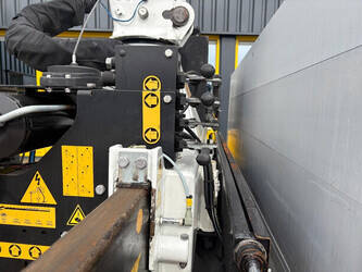 2011-iveco-eurocargo-1444046-46696822