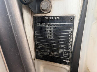 2011-iveco-eurocargo-1444046-46696826