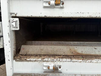 2011-iveco-eurocargo-1444046-46696828