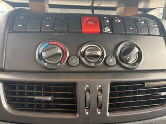 2011-iveco-eurocargo-1444046-46696834